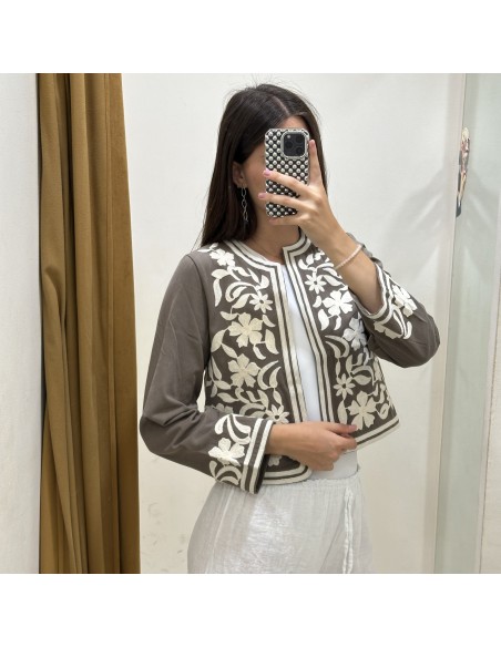 CHAQUETA BORDADA