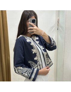 CHAQUETA BORDADA
