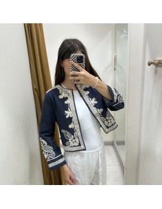 CHAQUETA BORDADA 2