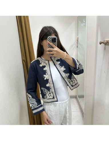 CHAQUETA BORDADA
