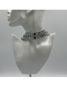 CHOKER