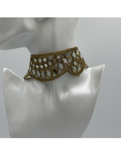 CHOKER