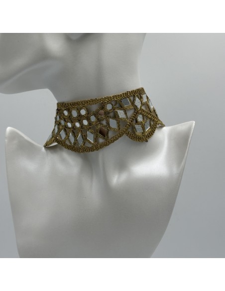 CHOKER