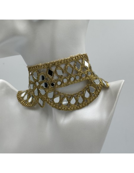 CHOKER