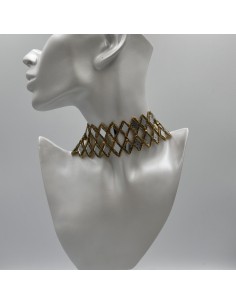 CHOKER