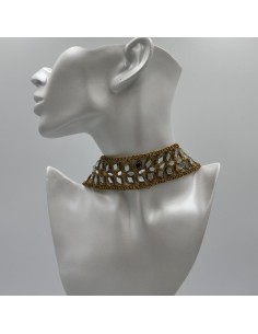 CHOKER