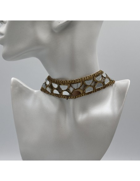 CHOKER