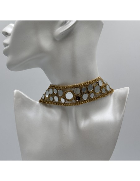 CHOKER