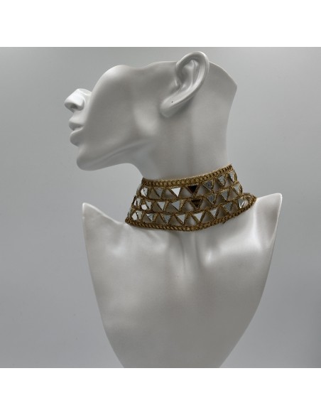CHOKER