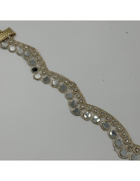 CHOKER